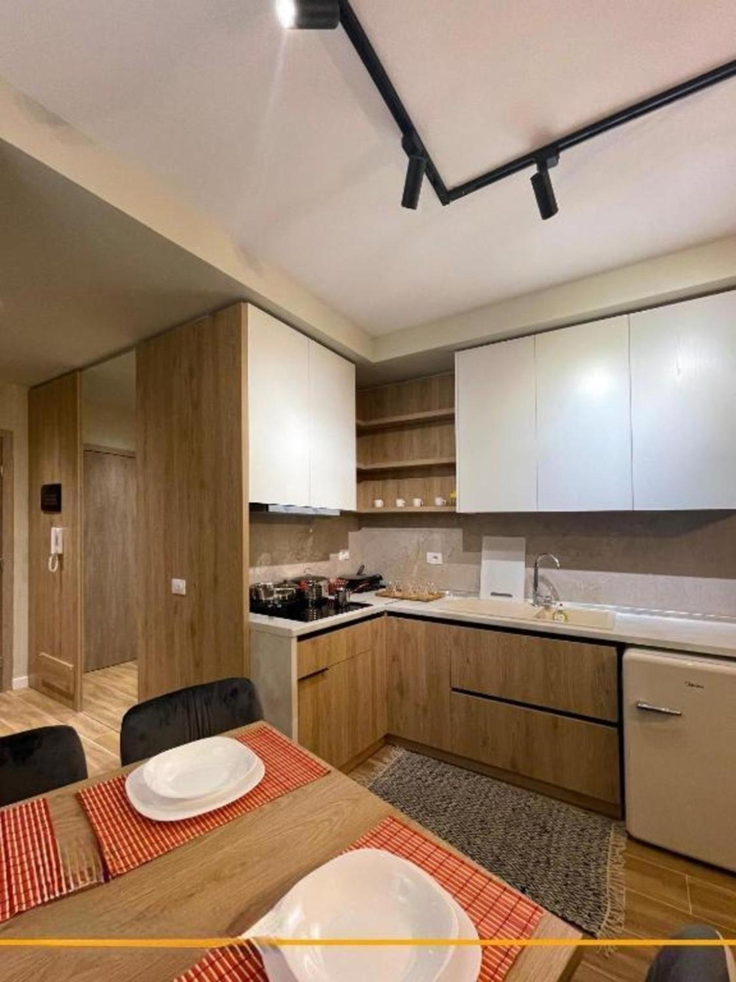Flori Apartments Sarandë 外观 照片
