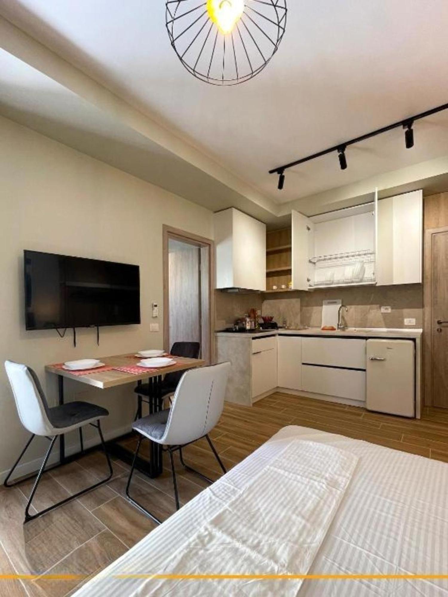 Flori Apartments Sarandë 外观 照片