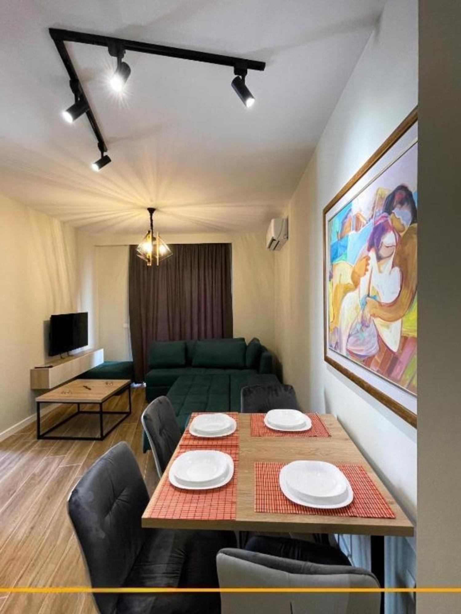 Flori Apartments Sarandë 外观 照片