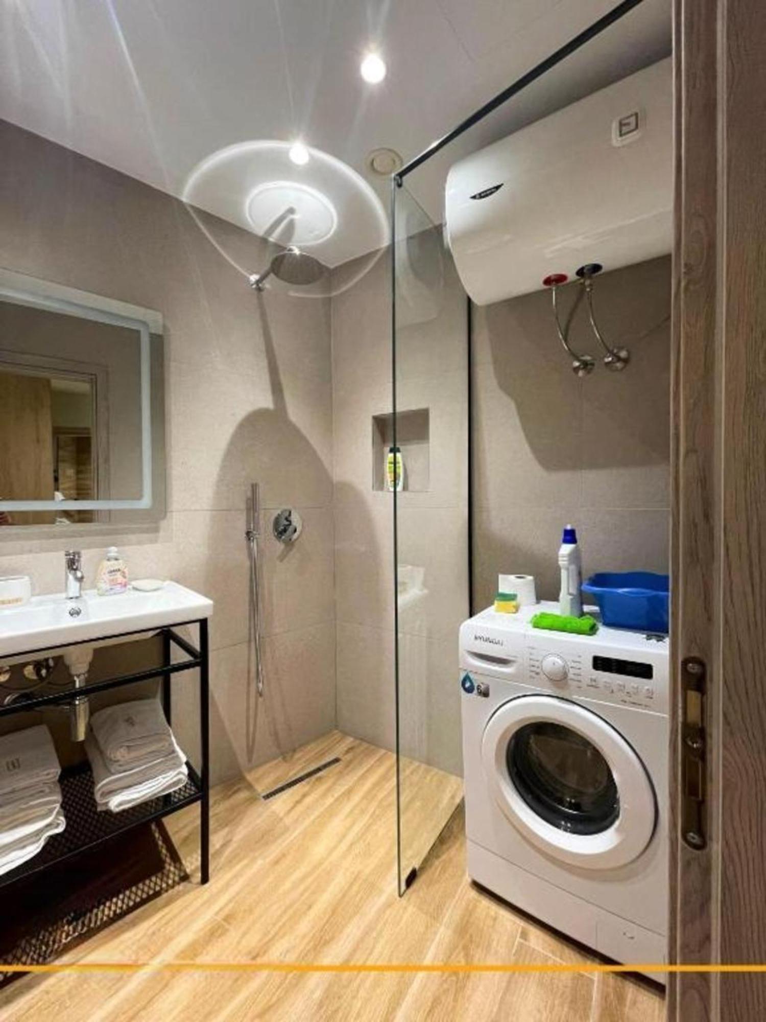 Flori Apartments Sarandë 外观 照片